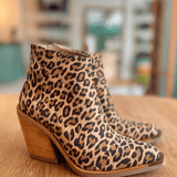Lira™ | Pointed Cowboy Boots