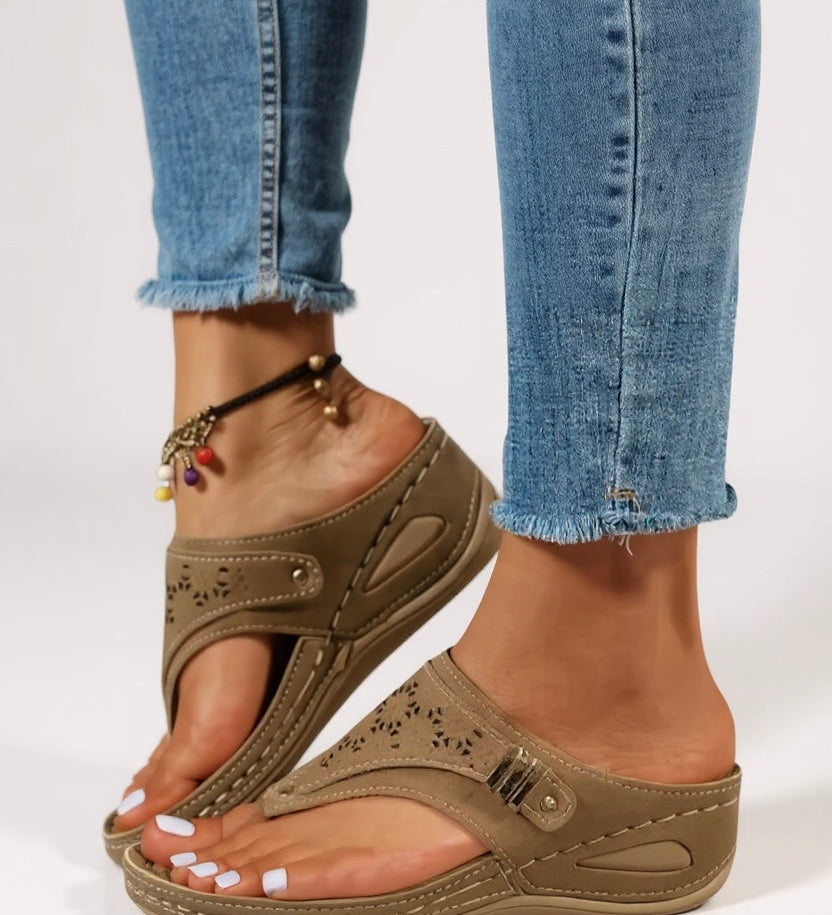 Marinette | Women's Cushioned Adjustable Sandals