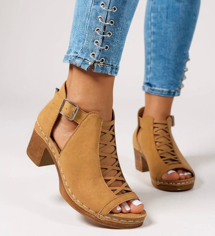 Halle | Women's Cushioned Sandals