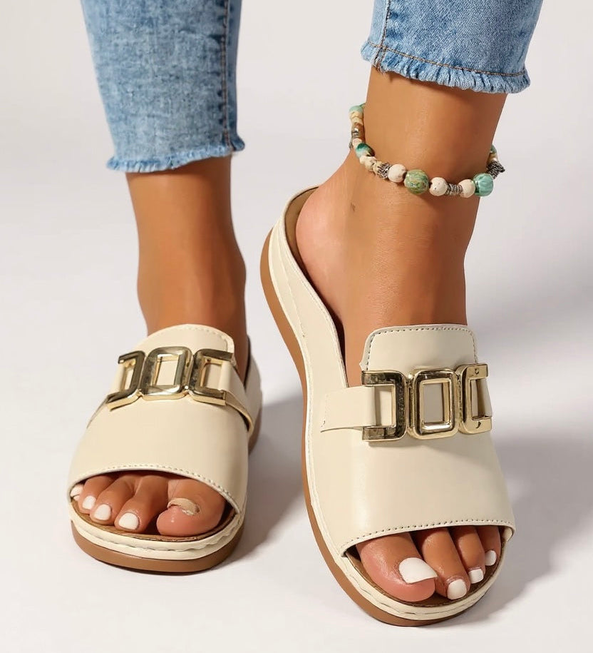Juno | Women's Cushioned Buckle Slides