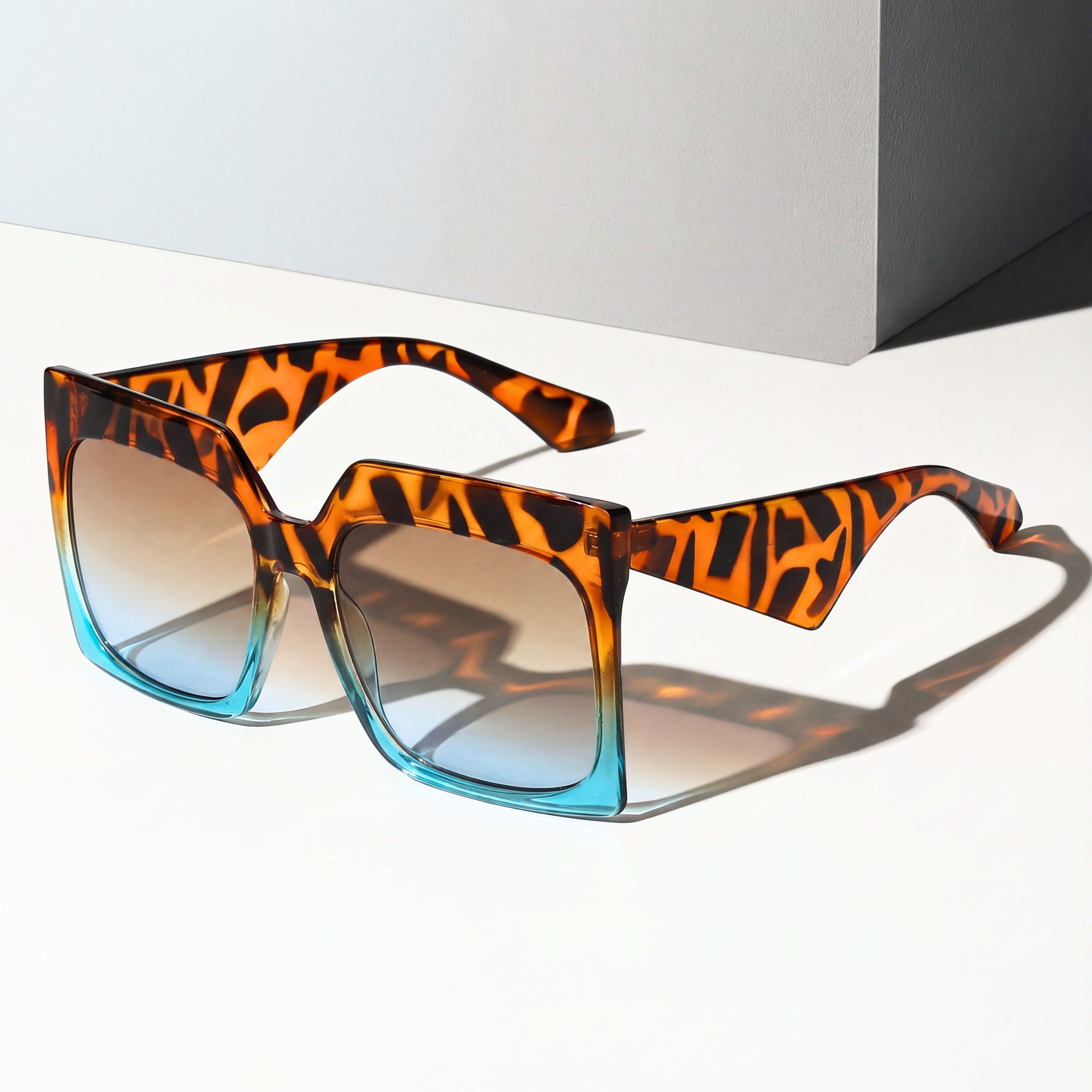 Ethan | Sunglasses Aviator Frame Panther Pattern UV Protection